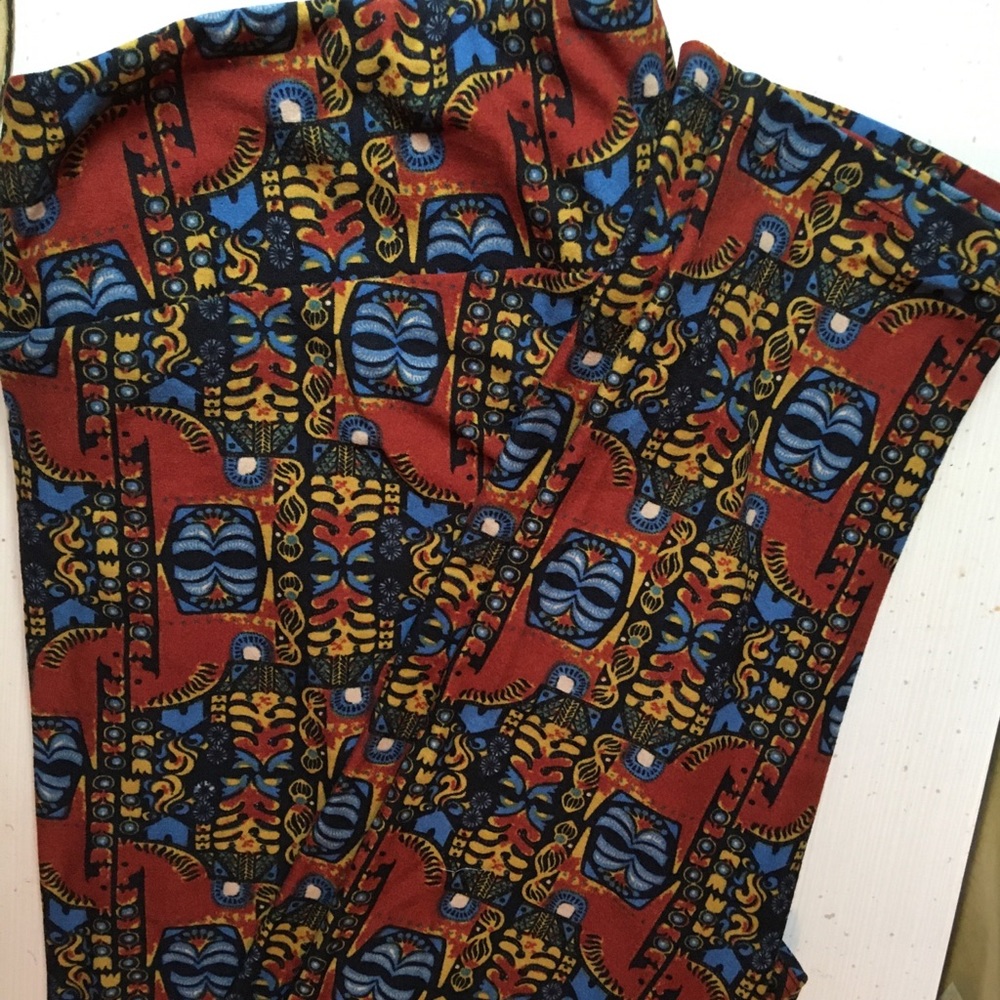 Lularoe TC horse 🐴 print leggings!